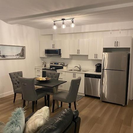 Adorable 1 Bedroom Suite- A Skip To Galloping Goose فكتوريا المظهر الخارجي الصورة